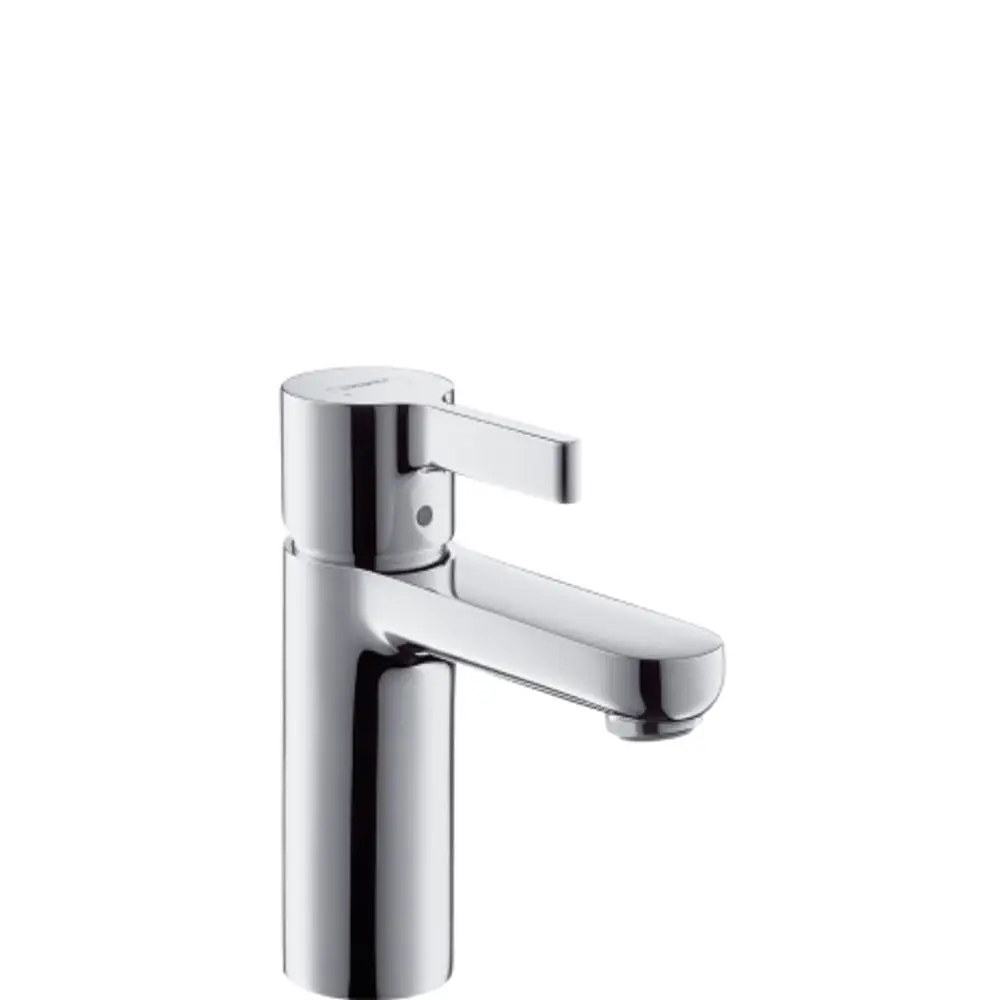 Waschtischmischer aus Chrom mit moderner Formgebung, einhebelbetätigt. Das Produkt stammt von der Marke Hansgrohe und verfügt über eine Zugstangen-Ablaufgarnitur.